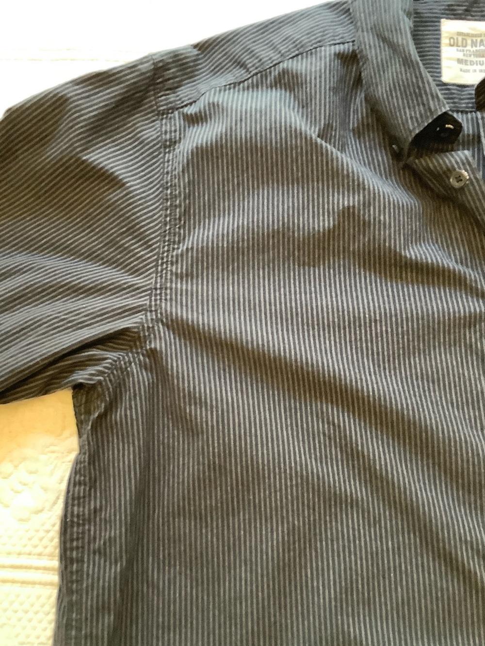 Old Navy Men's Charcoal Pinstripe Button-Down Shirt - Picture 6 of 7